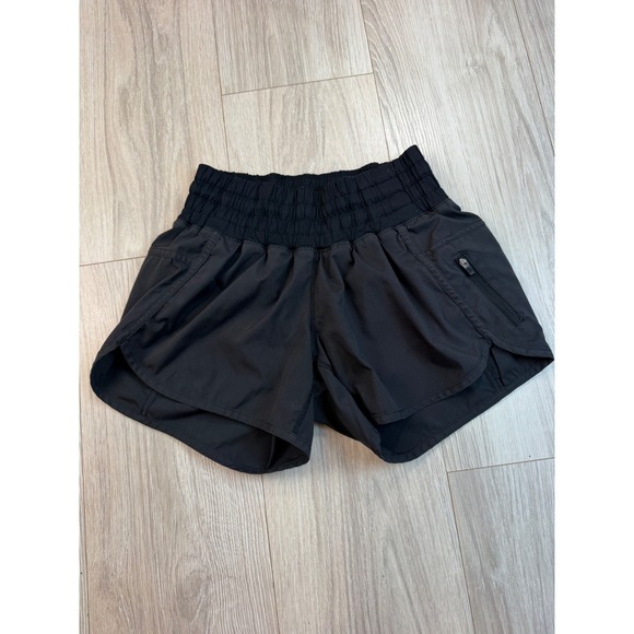 Lululemon Pants - Lululemon Tracker Short V Black Smocked Waist Running Athletic Shorts Size 4